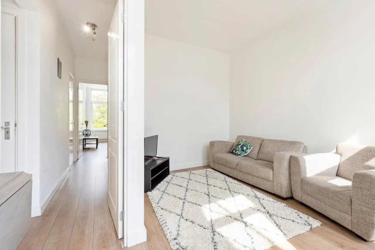 City Center Apartment For A Group Of 4 In Amsterdam - Apt 2